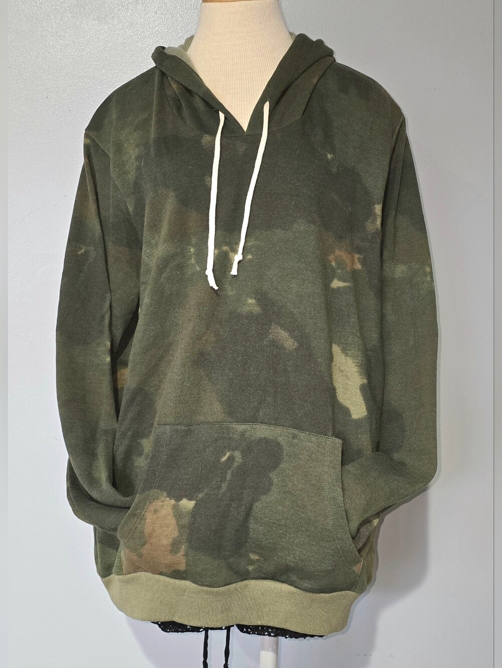 Alternative NWT Women's XXL Green Camo Print Hoodie Sweatshirt